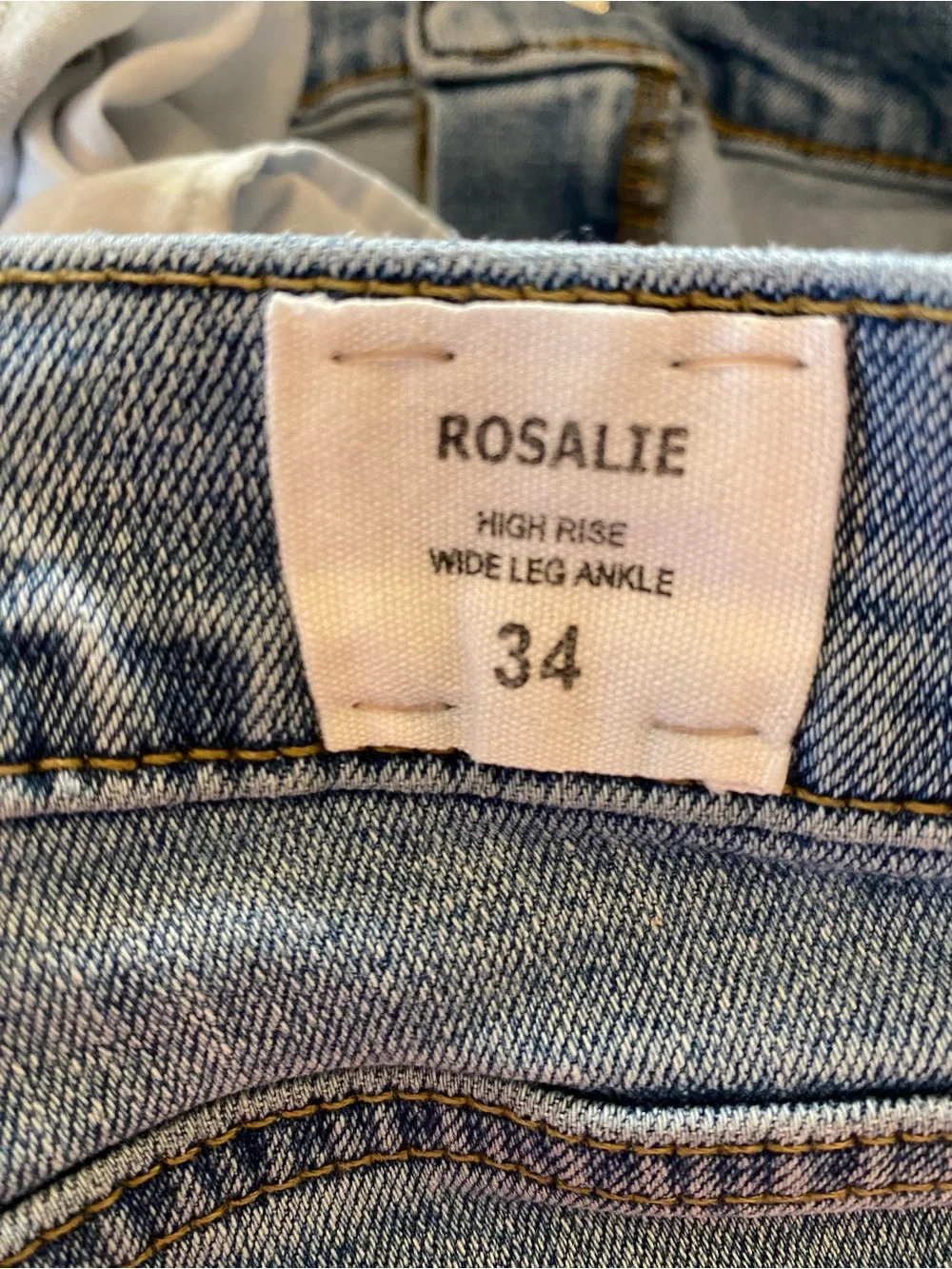 Hudson Jeans Rosalie High Rise. Wide Leg Ankle Jeans - Light Blue
